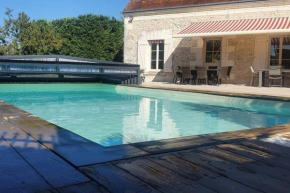 Longère avec Piscine Couverte Chauffée privative de Avril à Septembre